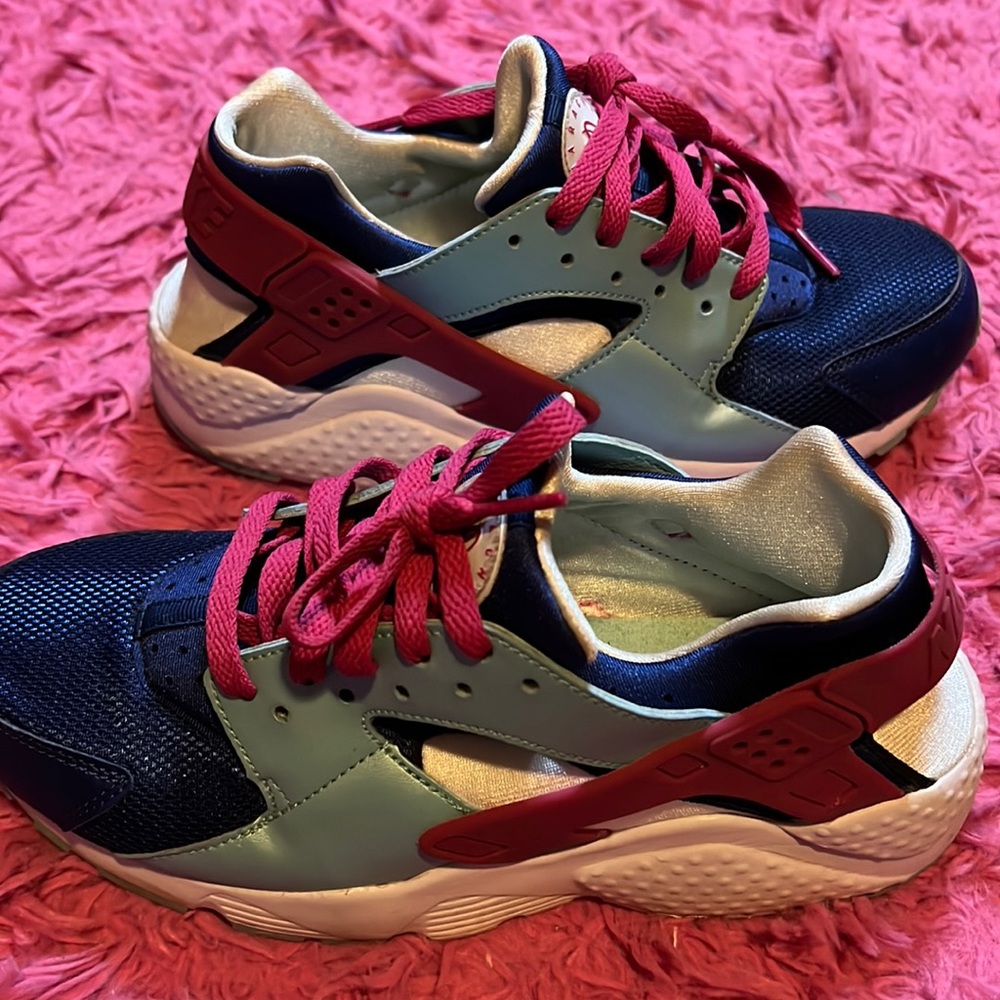 Womens Nike Huaraches